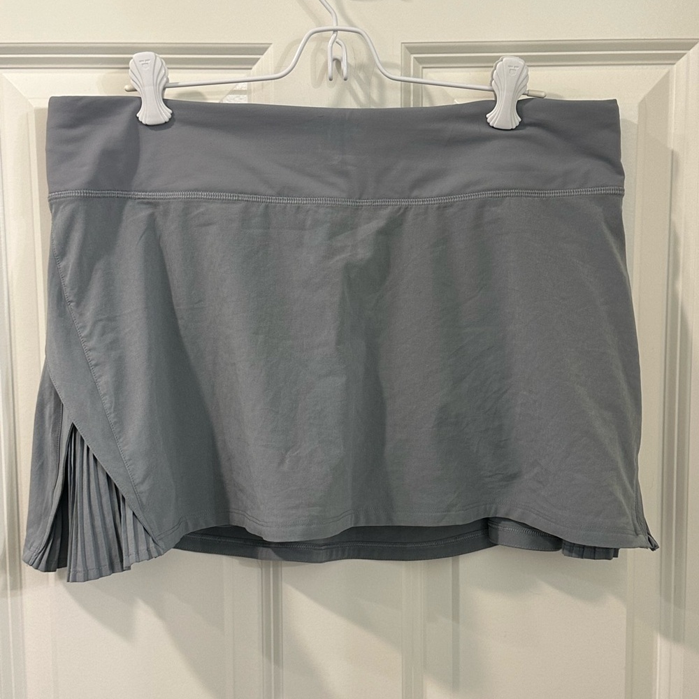 Lululemon play off the pleats mid-rise skirt rhino grey size 10